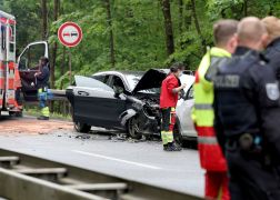 Toedlicher Unfall In Jena Frau Stirbt Bei Frontalcrash 07